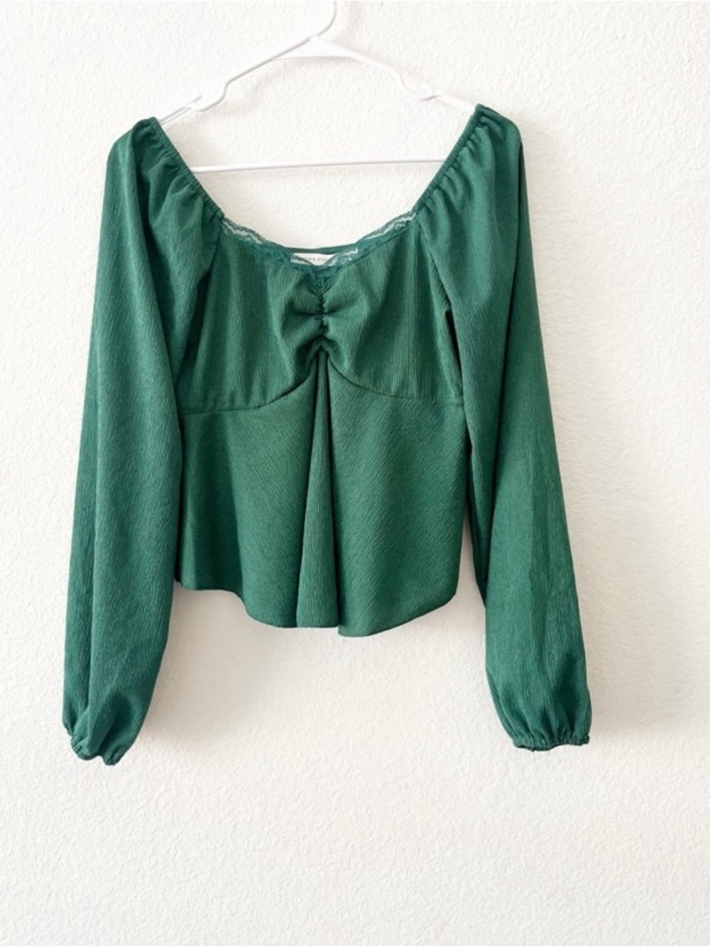 Women’s Green Long Sleeve Peasant Top
